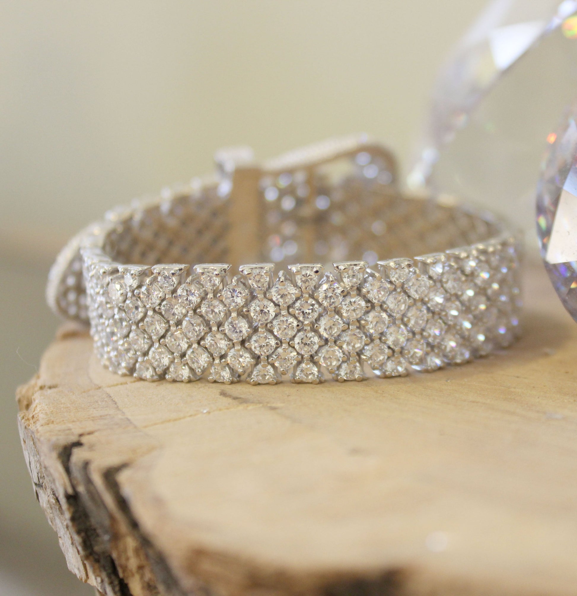 LOS179 - Rhodium 925 Sterling Silver Bracelet with AAA Grade CZ  in Clear LuxuryLifeWay Online Store