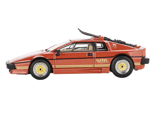 Lotus Esprit Turbo RHD (Right Hand Drive) Copper Fire Metallic with Skiis 007 James Bond "For Your Eyes Only" (1981) Movie Limited Edition 1/64 Diecast Model Car by Mini GT LuxuryLifeWay Online Store