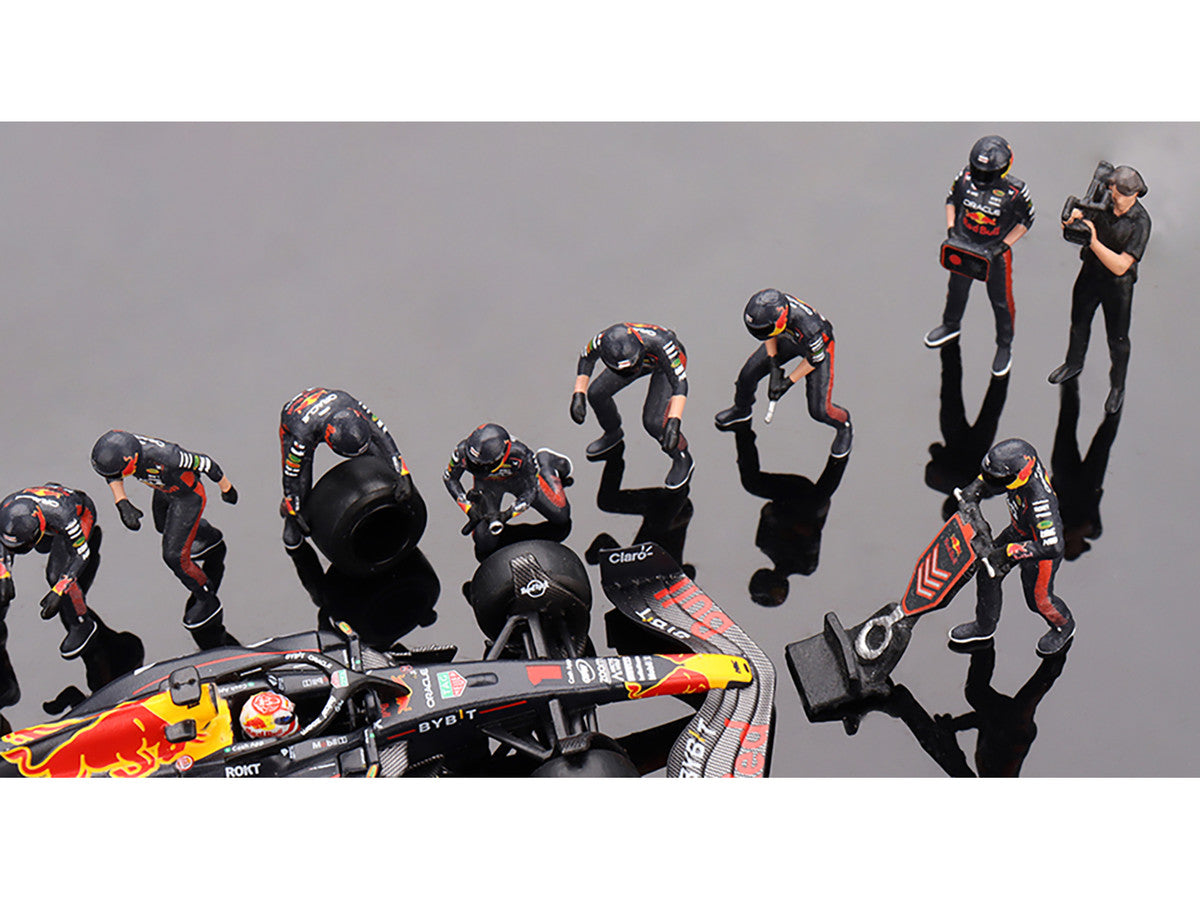Red Bull RB19 #1 Max Verstappen Winner Formula One F1 "Japanese GP" (2023) with Red Bull Pit Crew Set of 21 pieces Limited Edition to 5000 pieces Worldwide 1/64 Diecast Model Car by Mini GT LuxuryLifeWay Online Store