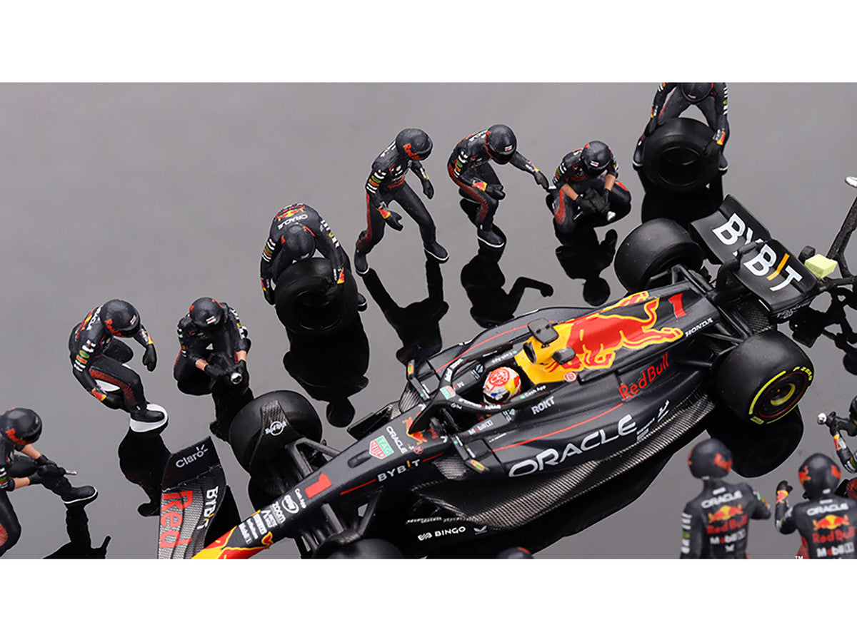Red Bull RB19 #1 Max Verstappen Winner Formula One F1 "Japanese GP" (2023) with Red Bull Pit Crew Set of 21 pieces Limited Edition to 5000 pieces Worldwide 1/64 Diecast Model Car by Mini GT LuxuryLifeWay Online Store