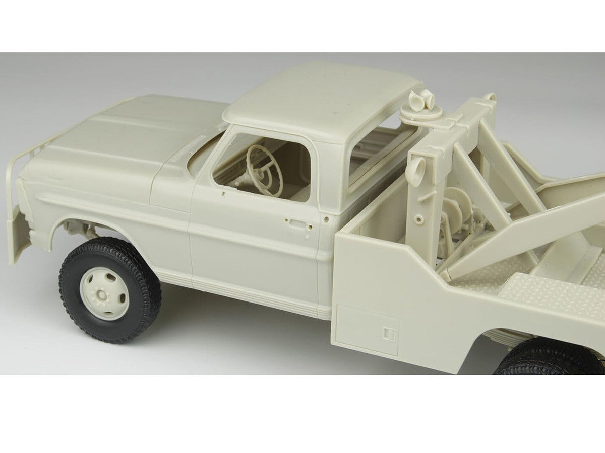 Skill 3 Model Kit 1972 Ford F-350 4x4 Tow Truck High Side Version 1/25 Scale Model by Moebius LuxuryLifeWay Online Store