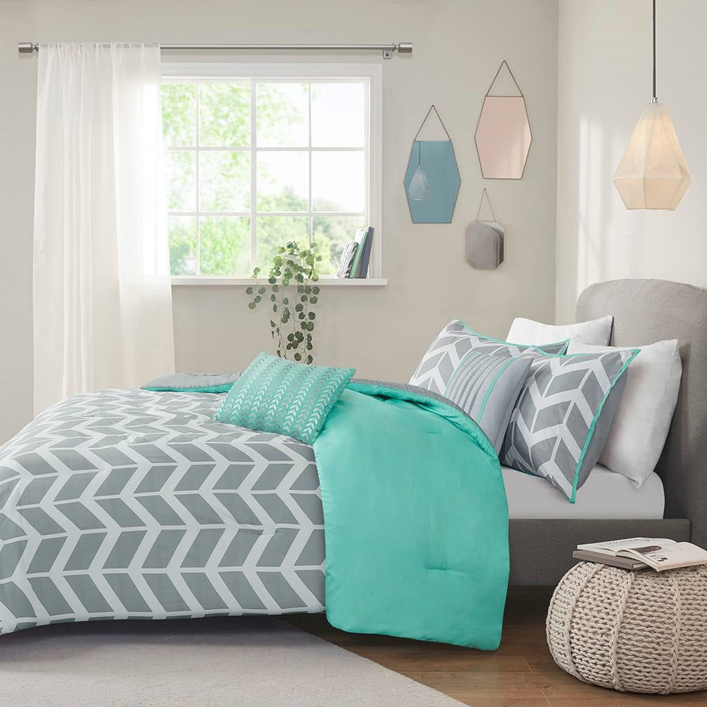 Full/Queen Reversible Comforter Set with Grey White Aqua Teal Chevron Pattern LuxuryLifeWay Online Store