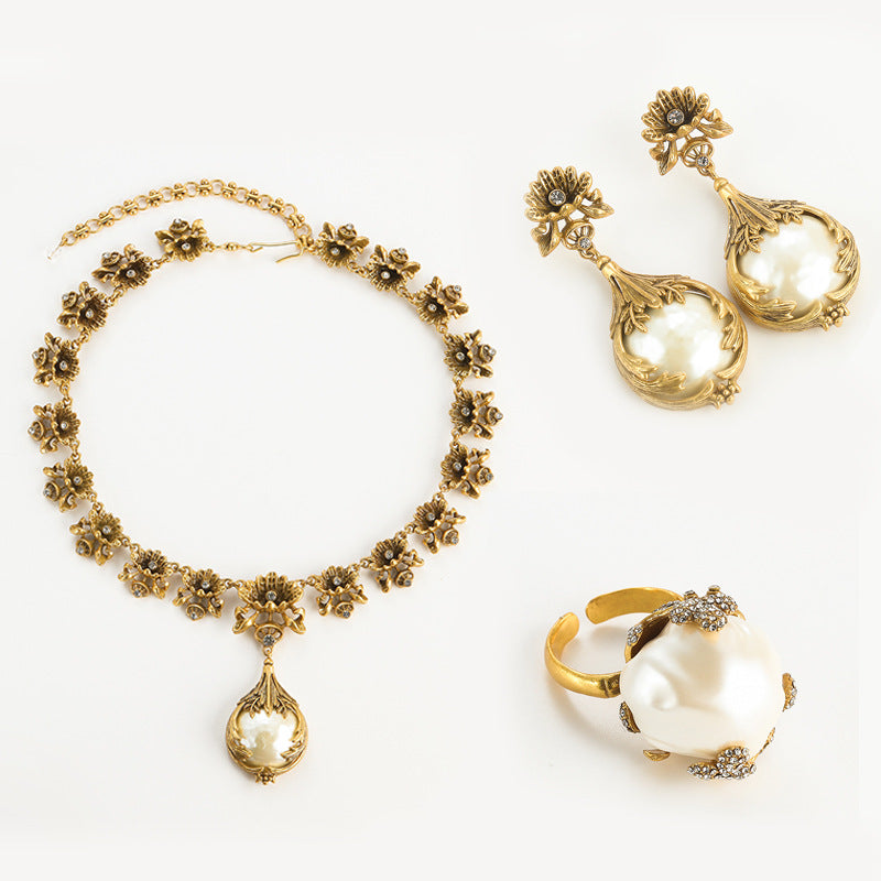 Personality Trendy Brass Baroque Pearl Necklace LadyShow.Store