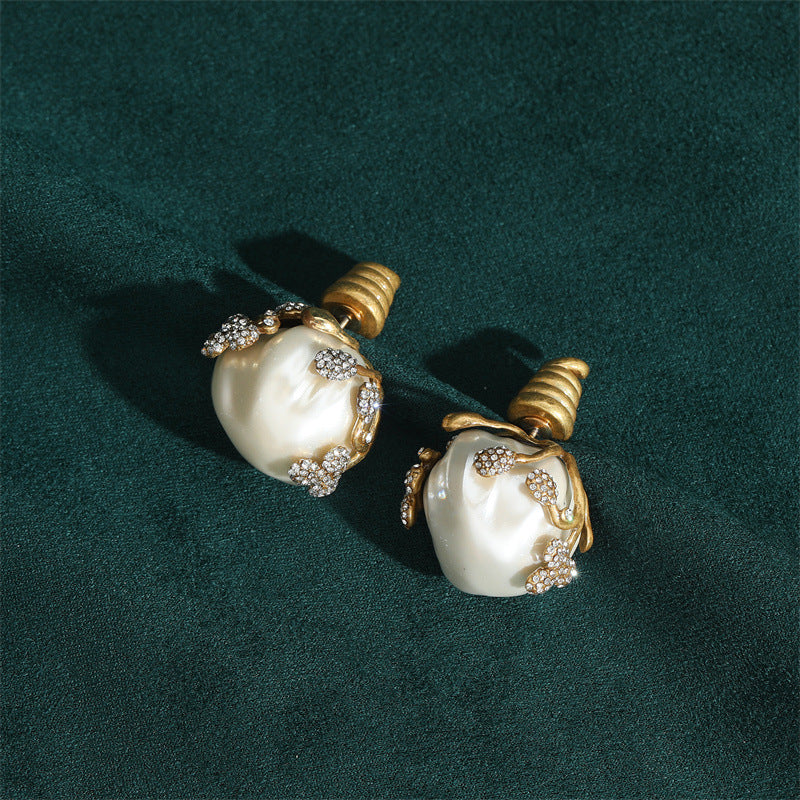 Personality Trendy Brass Baroque Pearl Necklace LadyShow.Store
