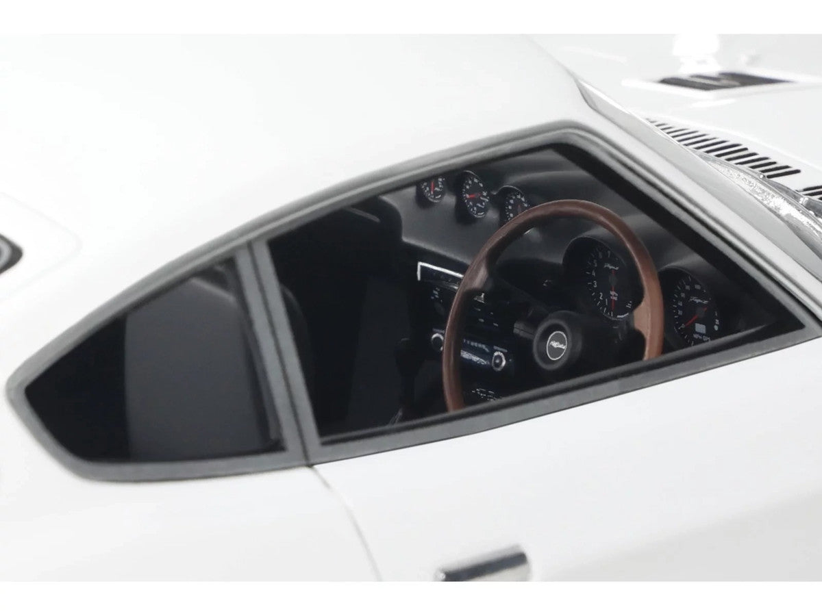 2015 Nissan PANDEM Fairlady Z RHD (Right Hand Drive) White Limited Edition to 2000 pieces Worldwide 1/18 Model Car by Otto Mobile LuxuryLifeWay Online Store