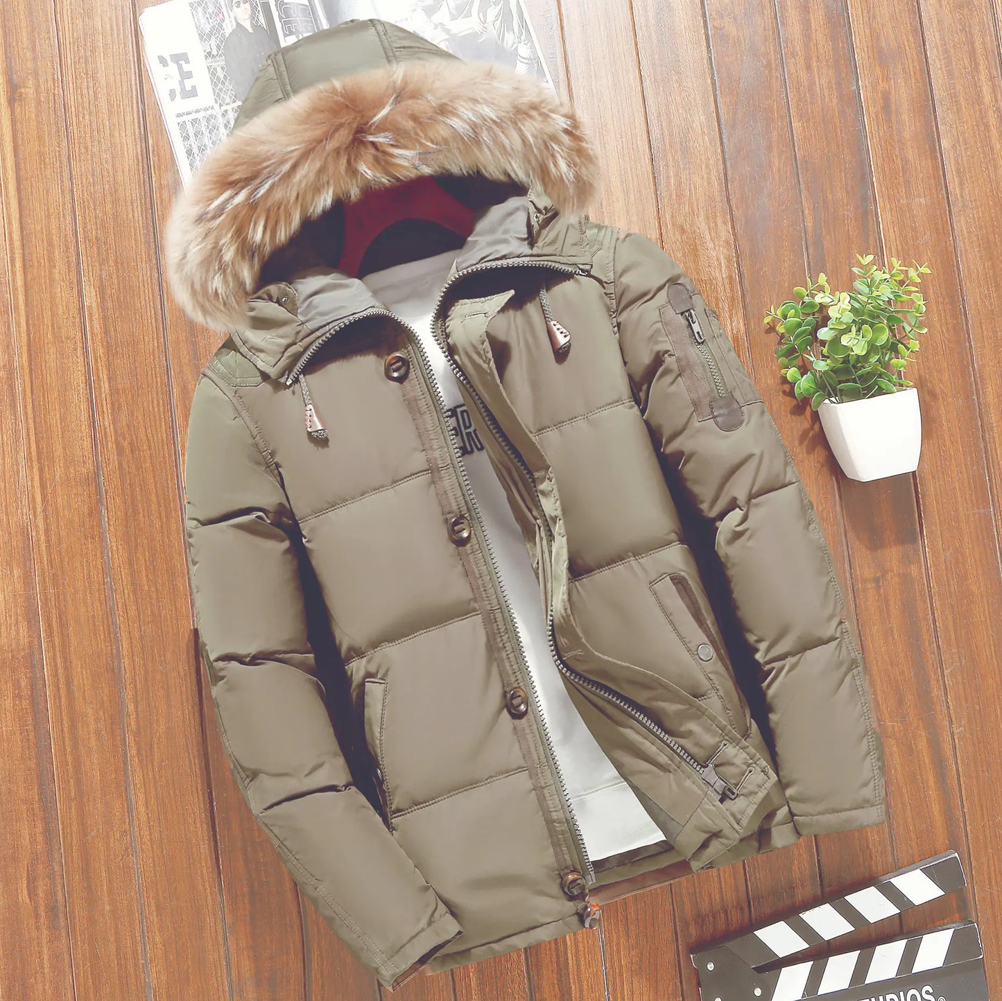 Short Solid Color Thick Down Jacket