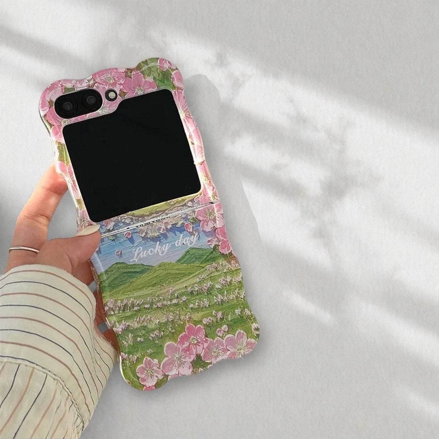 Cute Floral Bracelet Phone Case for Samsung Galaxy Z Flip 3 4 5 6 - Wave Pattern Shockproof Cover with Wrist Strap Accessory LuxuryLifeWay Online Store