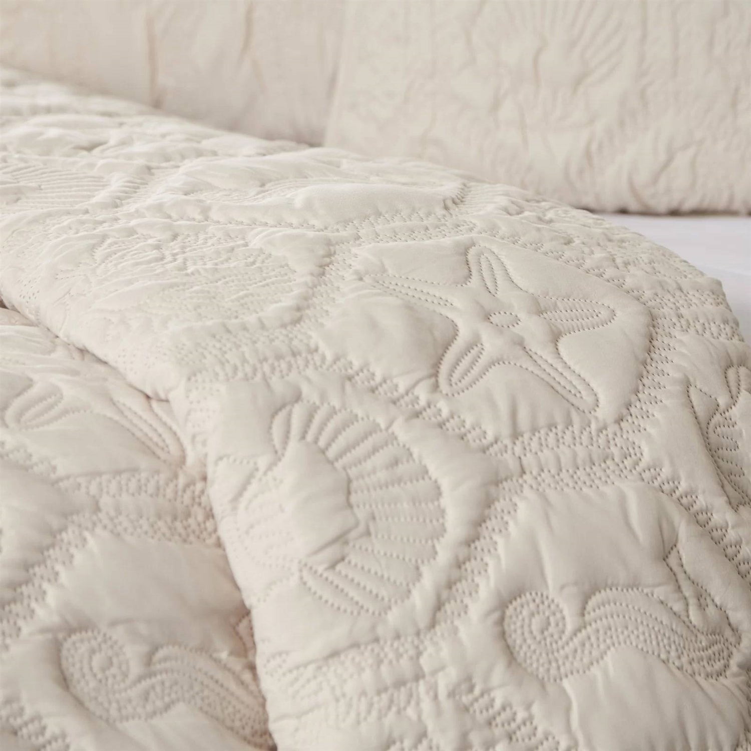 Queen Coastal Beach Starfish Seashells Seahorse Sand Tan 3-Piece Quilt Set LuxuryLifeWay Online Store