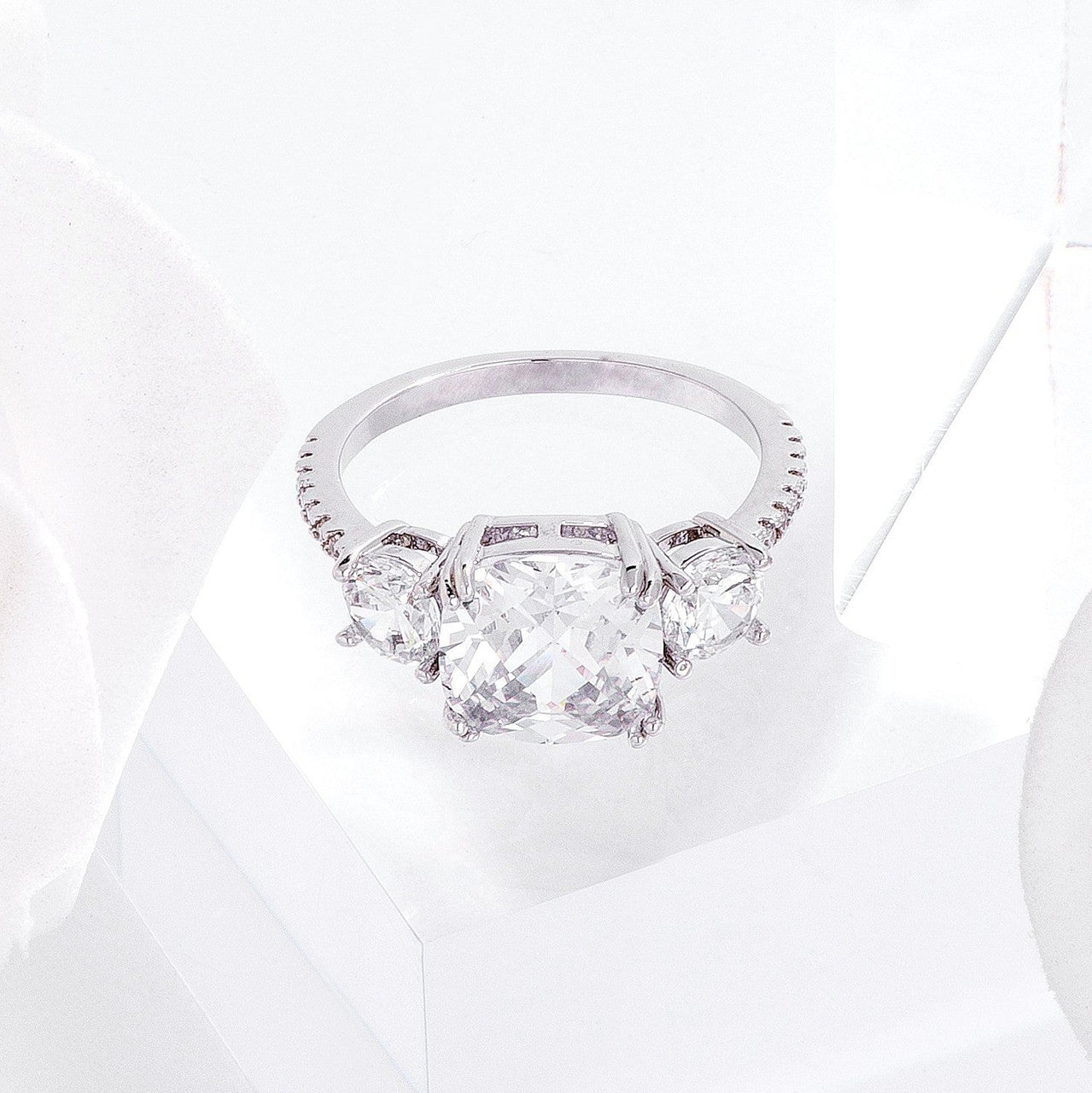 The Modern Royal Elegance LuxuryLifeWay Online Store