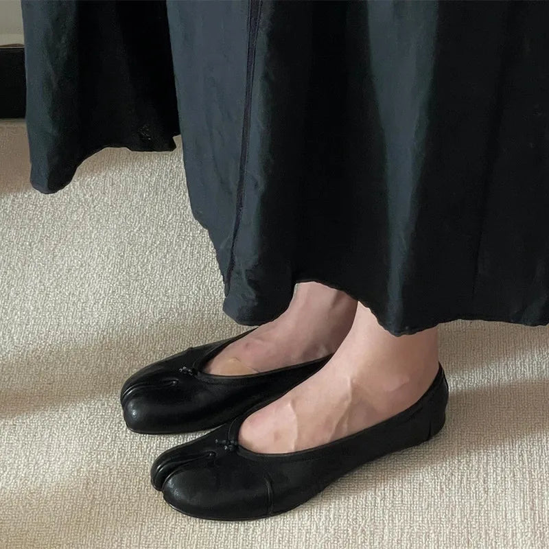 Split Toe Women Ballet Flats Fashion Tabi Shoes Casual Slip-on Loafers Ladies Pleated Leather Espadrilles Zapatillas Mujer Pi-Mart