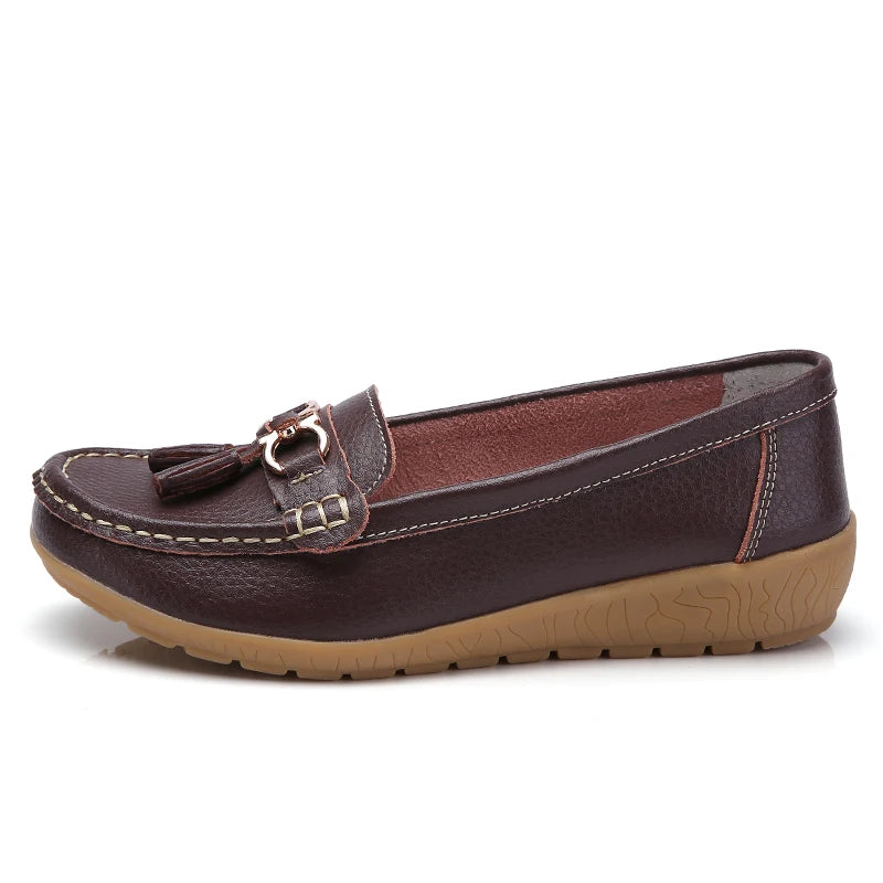 Women's Leather Slip-On Loafers White Casual Comfort Moccasins with Metal Tassel Gum Sole Large Sizes 41 42 43 for Dropshipping Pi-Mart