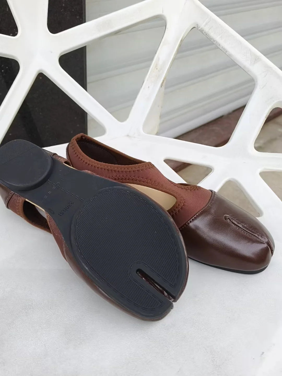Women Brand Mary Janes Shoes Summer Split Toe Tabi Walking Sneakers Casual Splicing Loafers Designer Ballet Flats Shoes балет Pi-Mart