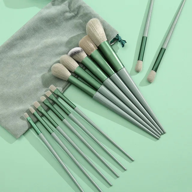 13 PCS Makeup Brushes Set Eye Shadow Foundation Women Cosmetic Brush Eyeshadow Blush Beauty Soft Make Up Tools Bag Tri Light Beauty