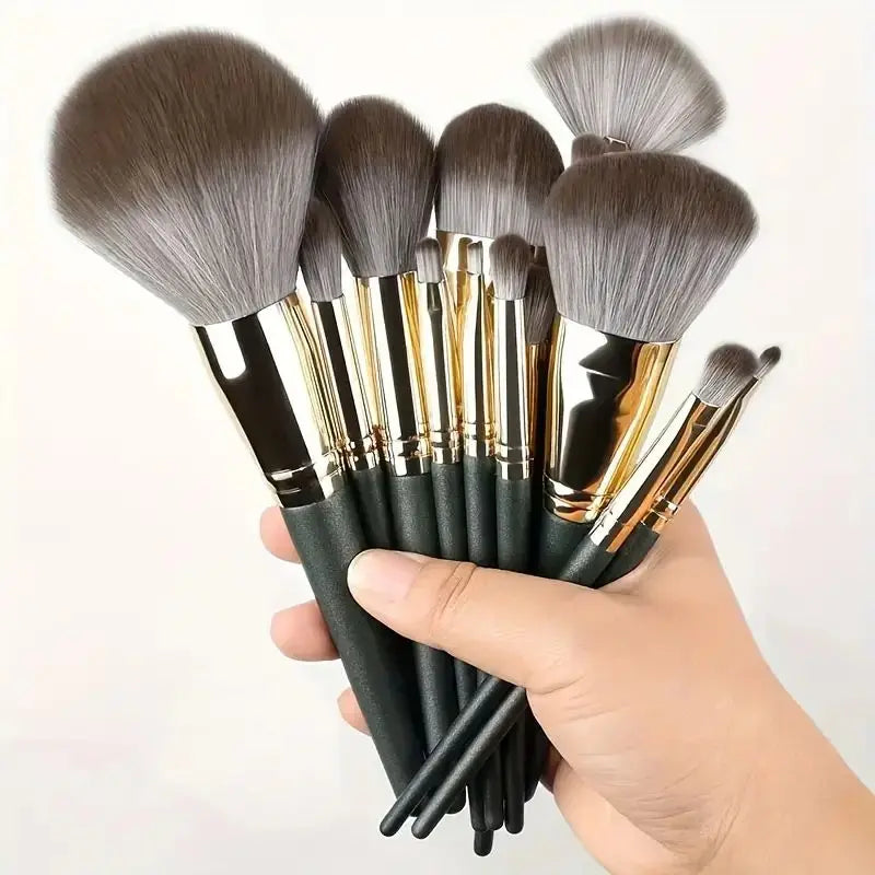Makeup Brush Set Soft Fluffy Professiona Cosmetic Foundation Powder Eyeshadow Kabuki Blending Make Up Brush Beauty Tool Makeup Tri Light Beauty