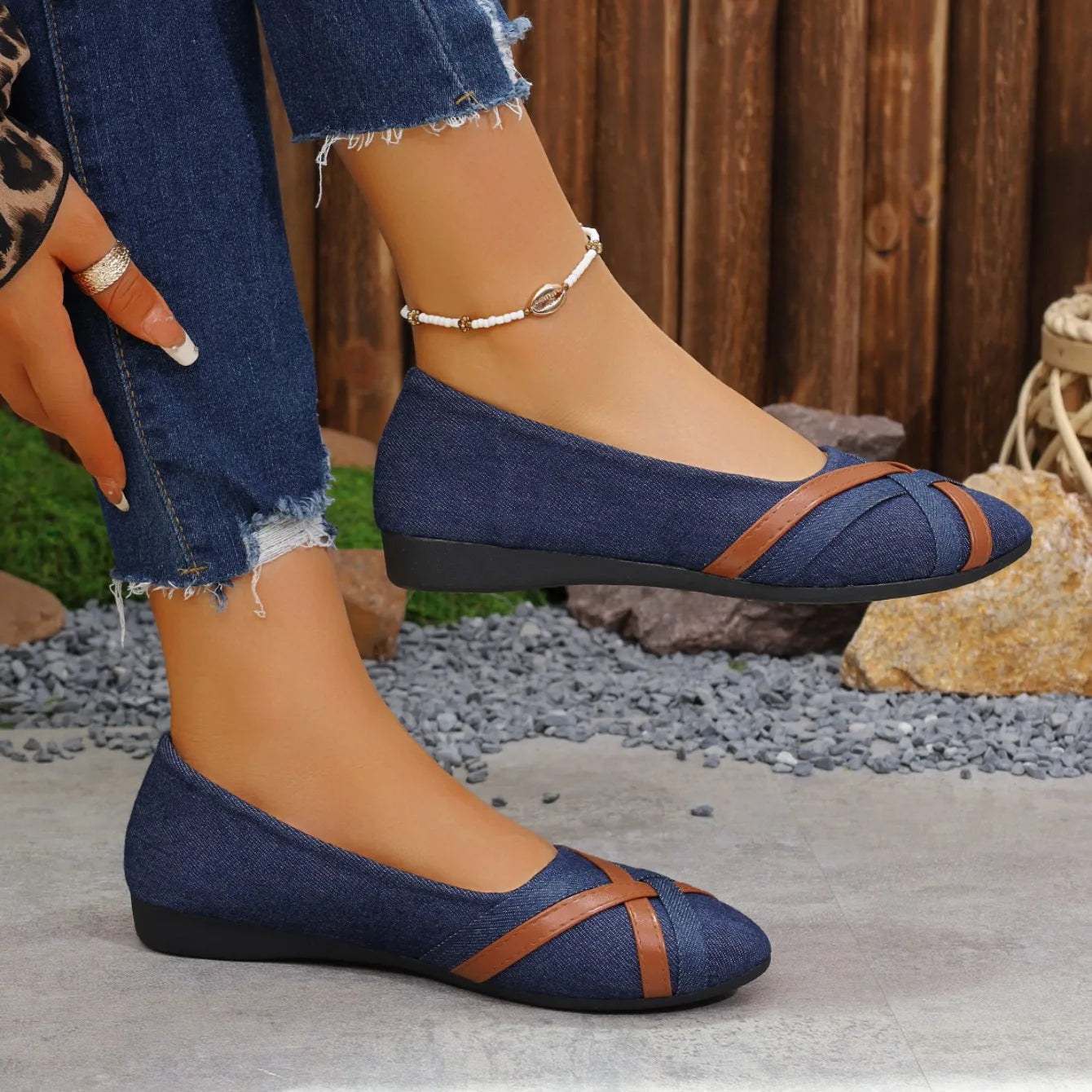 2025 Spring and Autumn New Fashionable Breathable Comfortable Flat Shoes Anti slip Large Women's Shoes Casual Shoes Pi-Mart