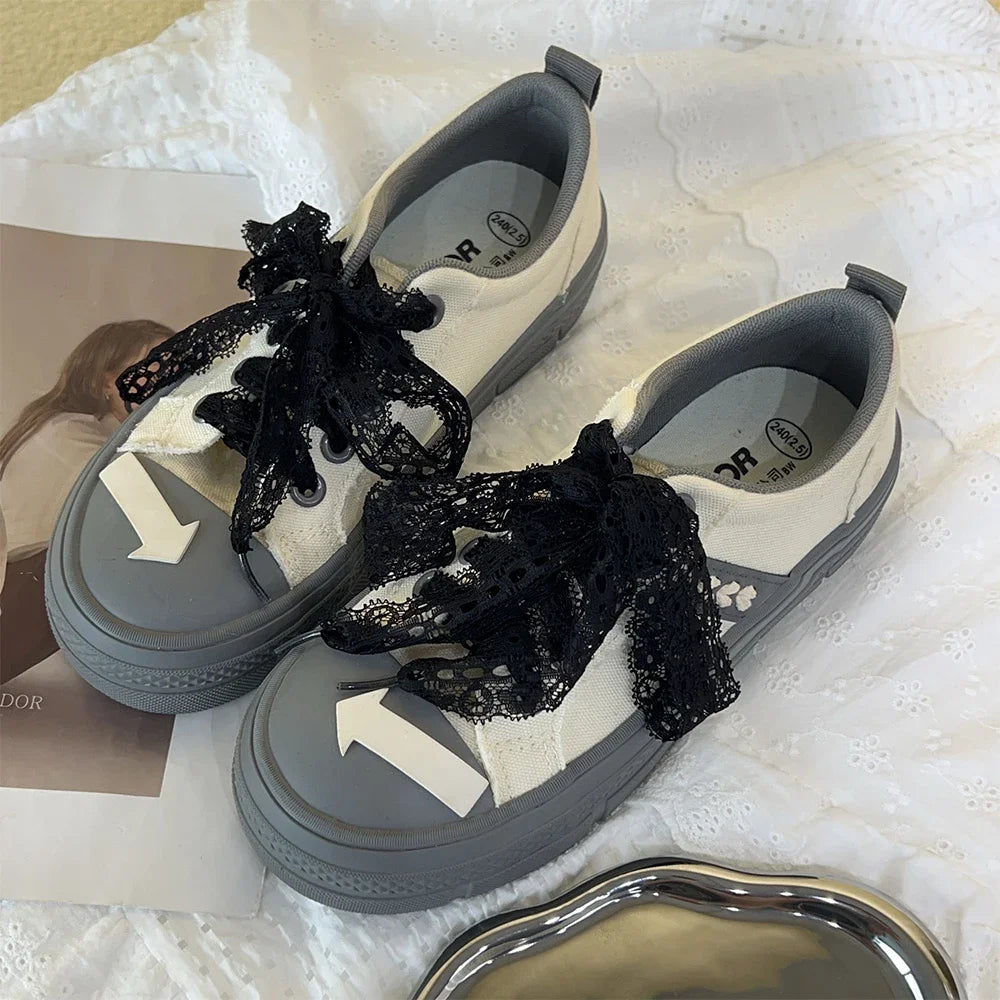 1/4Pairs Fancy Lace 3CM Wide Flat Shoelaces Sneakers Women Casual Shoes Black White Fashion Shoe Strings Replacement Accessories Pi-Mart