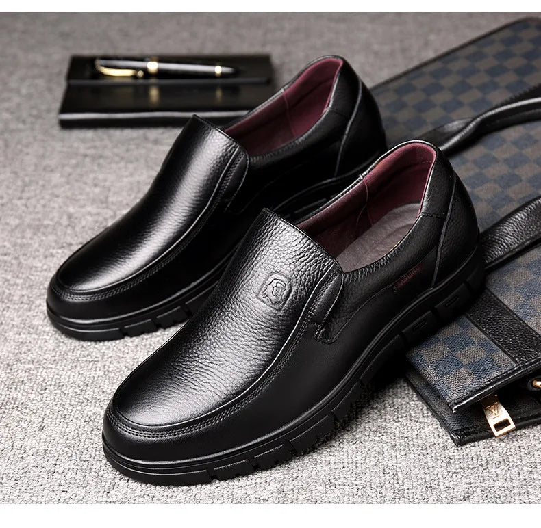 Summer New Men Leather Shoes soft soled Casual Flat Shoes Outdoor Walking shoes Comfort fashion soft leather shoes Loafers Pi-Mart