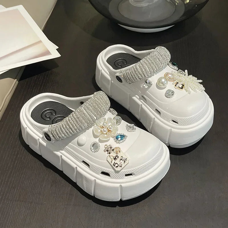 Fashion Charms Clogs New Arrival Thick Sole Outdoor Women Slippers High Quality Summer Beach Sandals For Girls Pi-Mart