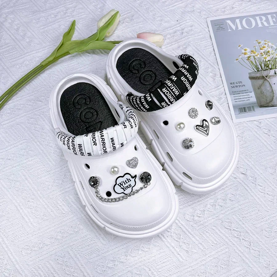 Fashion Charms Clogs New Arrival Thick Sole Outdoor Women Slippers High Quality Summer Beach Sandals For Girls Pi-Mart