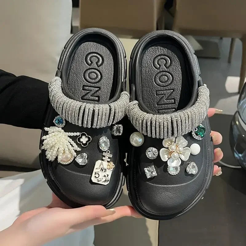 Fashion Charms Clogs New Arrival Thick Sole Outdoor Women Slippers High Quality Summer Beach Sandals For Girls Pi-Mart