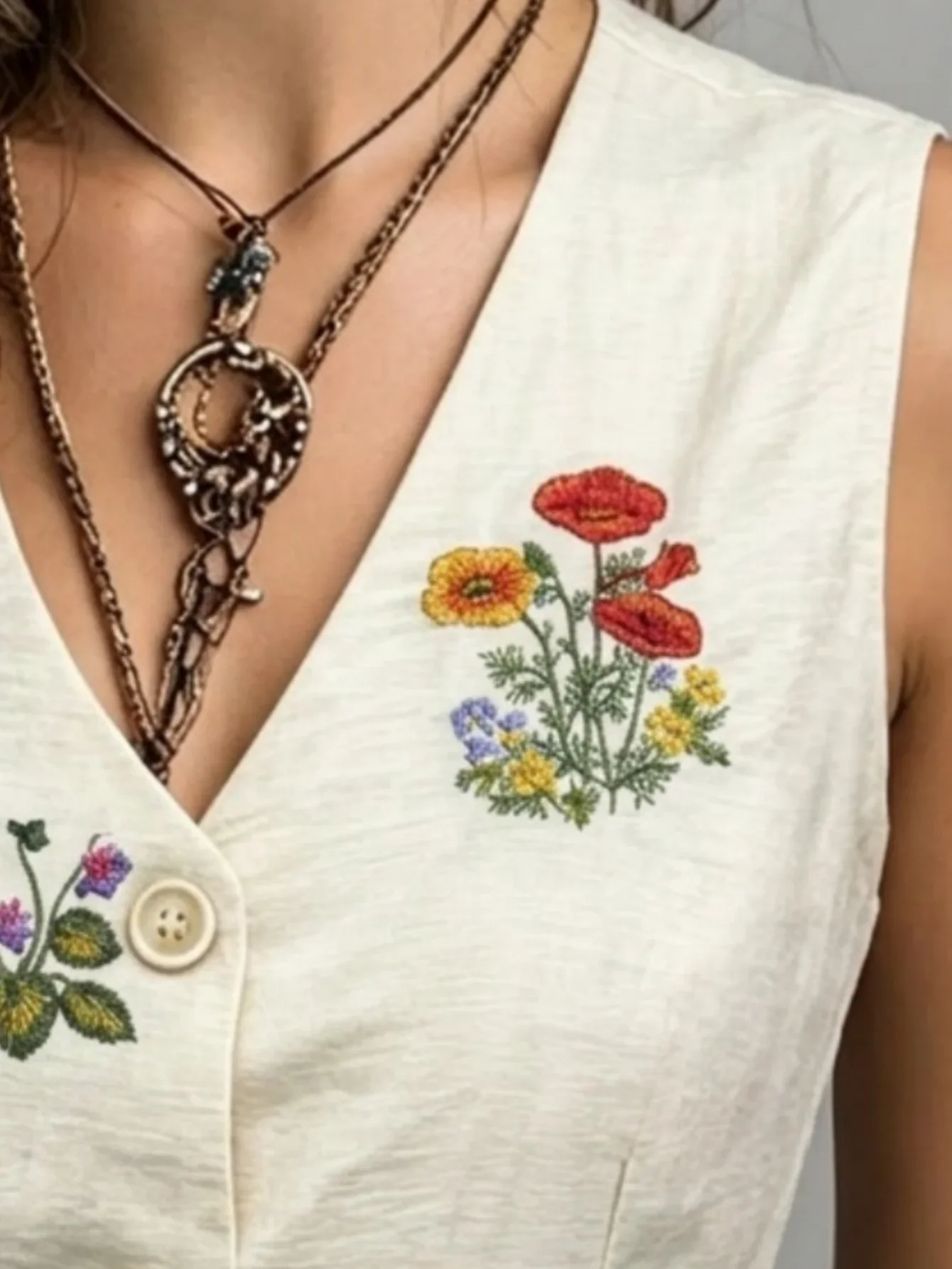 Spring Summer Autumn Linen Gilet with Unique Random Embroidery, Elegant Versatile Commuter Outer‑wear Vest LadyShow.Store