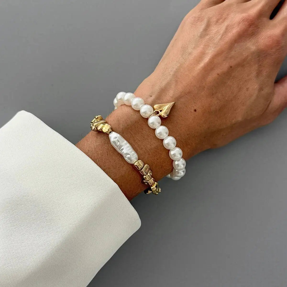 2Pcs/Set Elegant Imitation Pearl Bracelet for Women Bohemian Elastic Rope Chain Bracelet with Heart Pendant Jewelry Gift Pi-Mart