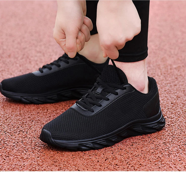Men's Casual Sports Shoes Men's Black Mesh Breathable Running Shoes Soft Bottom Light Flat Bottom Work Shoes Pi-Mart