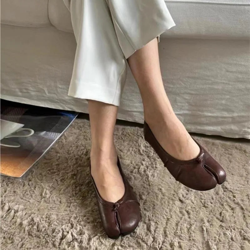 Split Toe Women Ballet Flats Fashion Tabi Shoes Casual Slip-on Loafers Ladies Pleated Leather Espadrilles Zapatillas Mujer Pi-Mart