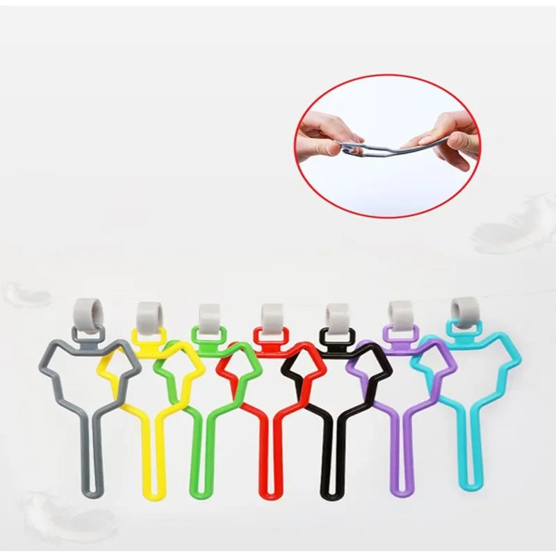 Dog Poop Bag Holder Pet Waste Carrier Clip Hands-Free Dog Leash Dispenser Outdoor Walking Puppy Poop Bags Clip Easy To Carry Pi-Mart