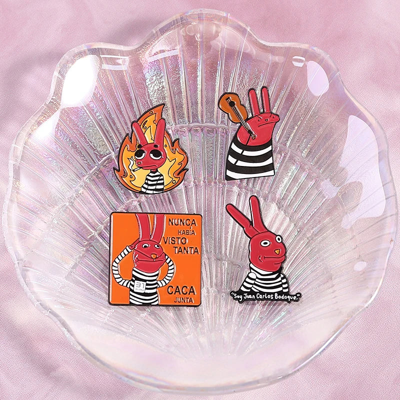 Red Rabbit Enamel Pins Custom NUNCA HABIA VISTO TANTA CACA JUNTA Brooches Lapel Badges Clothes Animal Jewelry Gift for Friends Pi-Mart