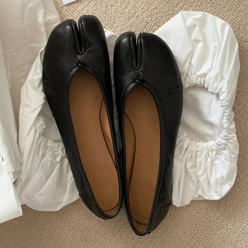 Split Toe Women Ballet Flats Fashion Tabi Shoes Casual Slip-on Loafers Ladies Pleated Leather Espadrilles Zapatillas Mujer Pi-Mart