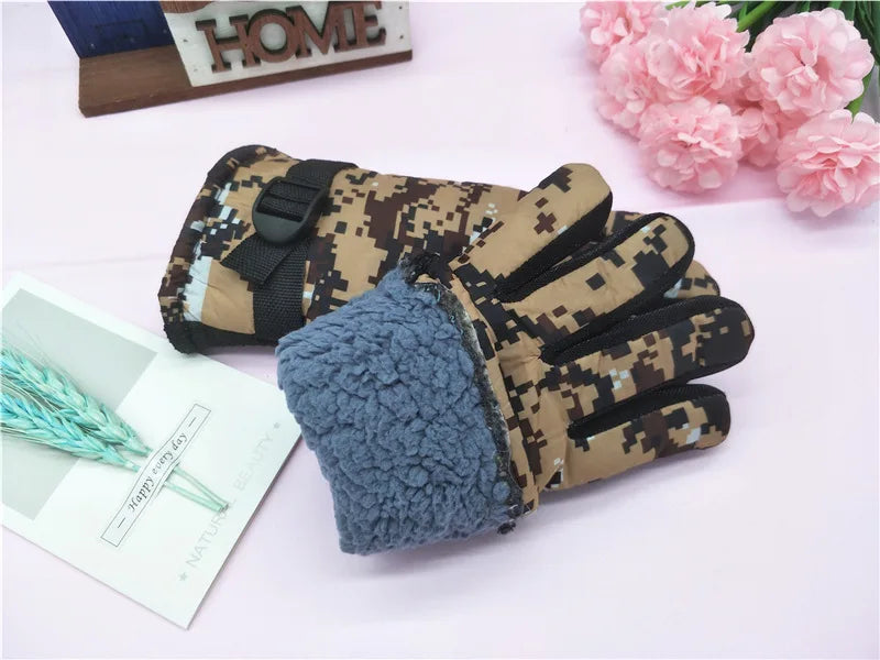 Kids Winter Gloves for Boys Girls 8-12 Years Old Fleece Lined Warm Thick Camouflage Ski Cycling Design Mittens Accessories Pi-Mart