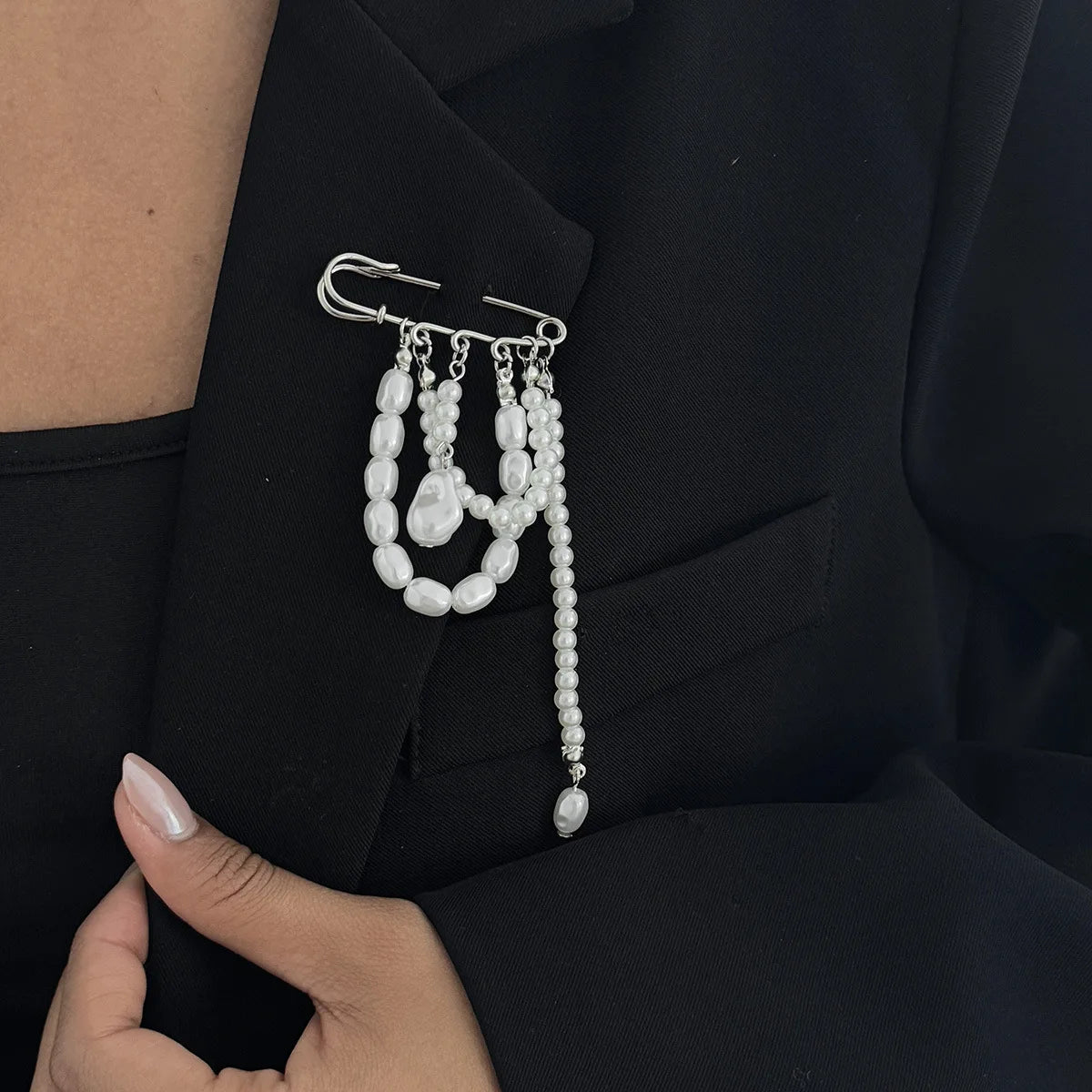 Retro Sweet Imitation Pearl Metal Chain Tassel Pendant Pin Pants Foot Chain 2025 Creative Girl Fashion Sweet Fashion Jewelry Pi-Mart