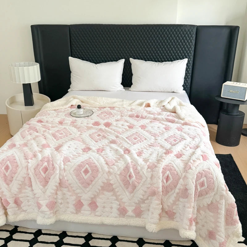 Geometric Patterned Jacquard Fleece Blanket Double Layer Thick Warm Taffeta Sofa Throw Blanket Spring Autumn Plush Bed Blanket Pi-Mart
