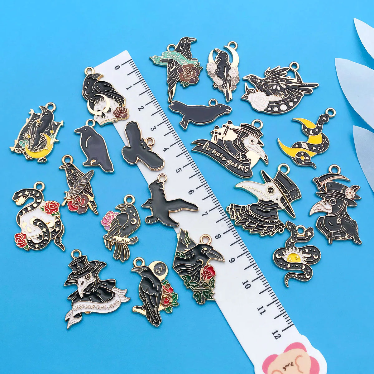 Mix 10/20 pcs of Alloy Enamel Halloween Charms Pendants, Suitable for DIY Necklace, Earring, Keychain Jewelry Making Accessory. Pi-Mart