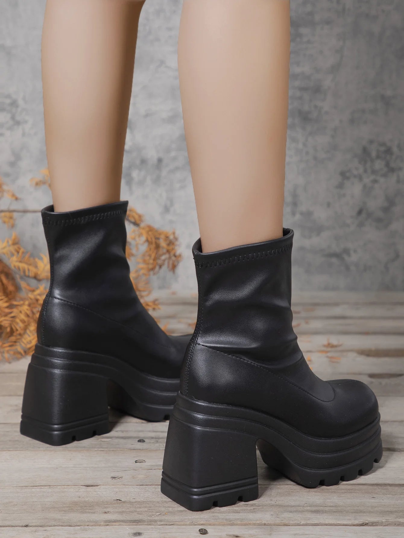 Women New Fashion Short Boots Women Sexy Leather Boot Square toe casual Zipper high heels Casual thick soled women shoes Zapatos Pi-Mart