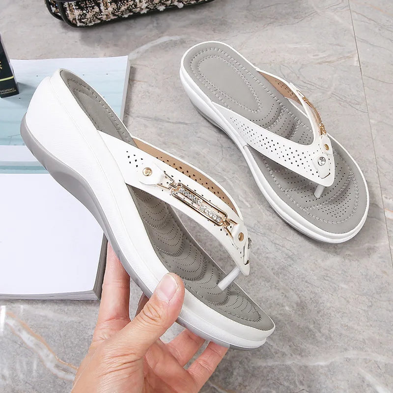 2023 Women's Slippers Summer New Fashion Metal Button Slides Shoes Wedge Beach Sandals Women Outside Platform Leisure Flip Flops Pi-Mart