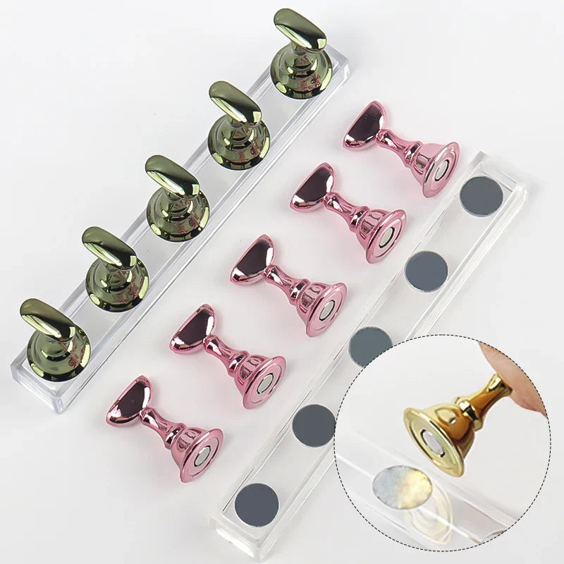 5pcs Chess Magnetic Nail Holder Acrylic Nail Tips Practice Display Stand Showing Shelf Gel Polish Display Stand Manicure Tools Tri Light Beauty