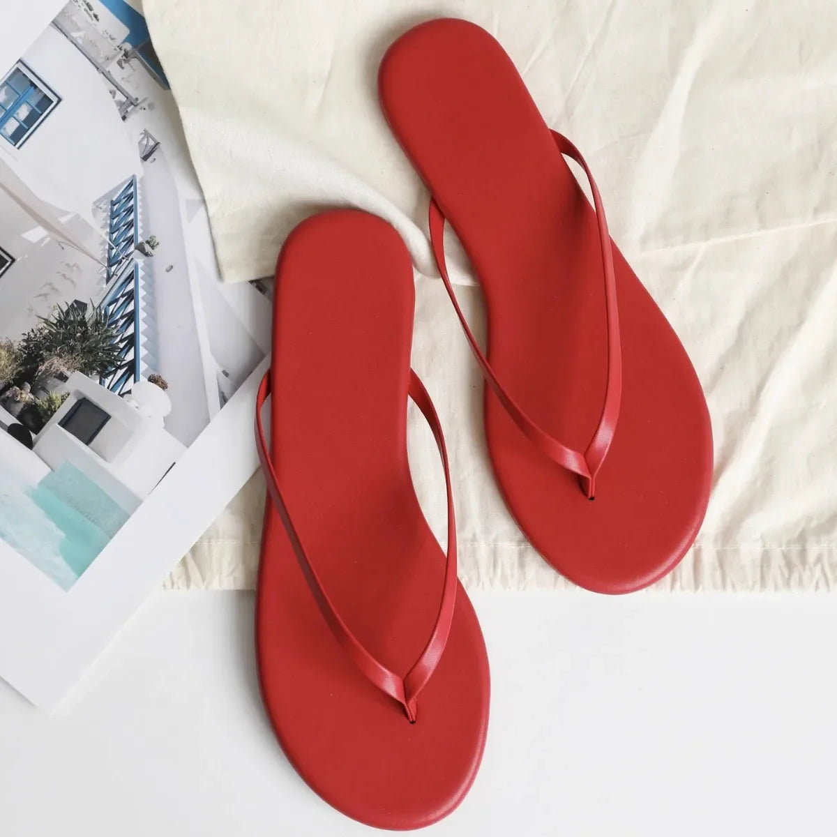 2025 new Spring/summer/women slippers candy-colored beach sandals outdoor wild fashion ladies flip flops LadyShow.Store
