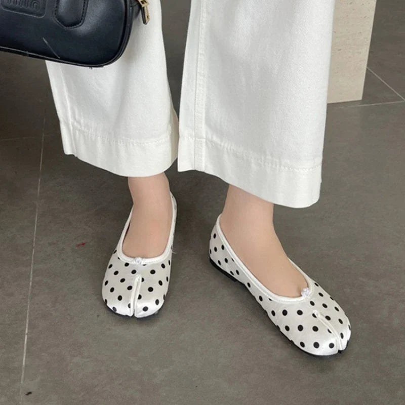 2026 New Women's Polka Dot Split-Toe Flats, Soft Slip-On Ballet Shoes, Comfortable Fashion Casual Flat Shoes for Ladies LadyShow.Store