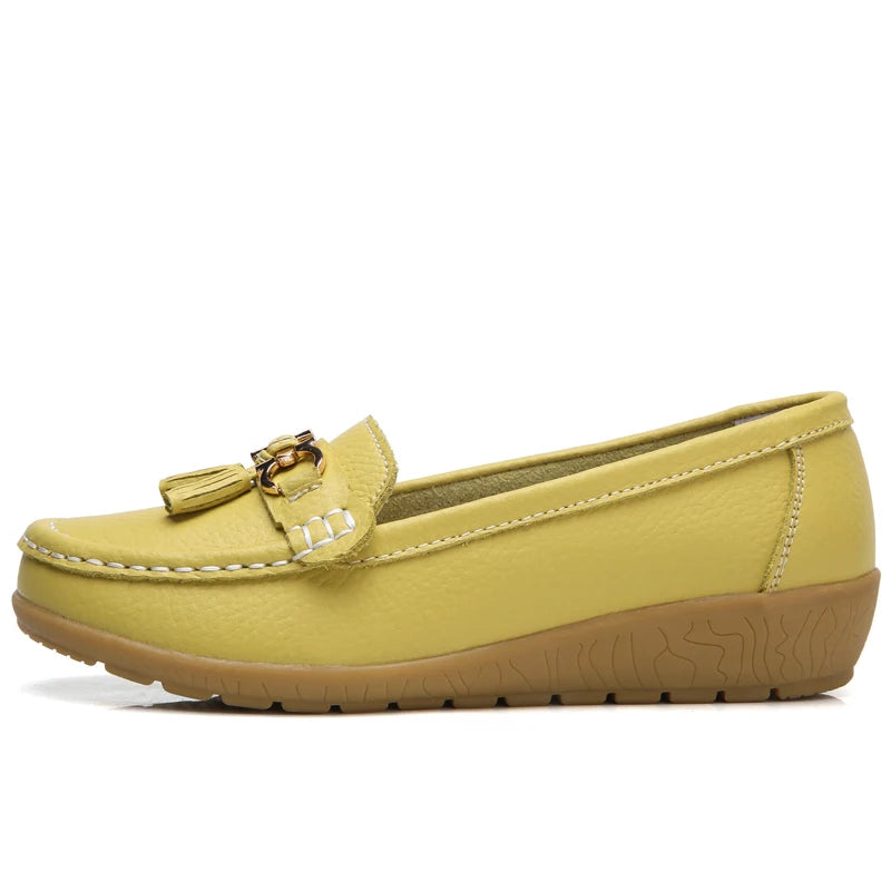 Women's Leather Slip-On Loafers White Casual Comfort Moccasins with Metal Tassel Gum Sole Large Sizes 41 42 43 for Dropshipping Pi-Mart