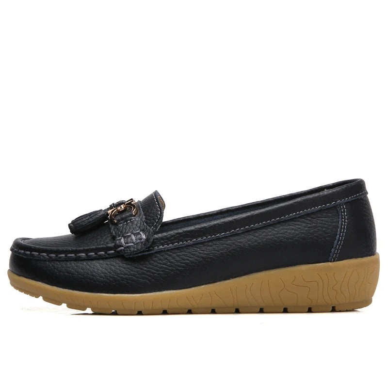 Women's Leather Slip-On Loafers White Casual Comfort Moccasins with Metal Tassel Gum Sole Large Sizes 41 42 43 for Dropshipping Pi-Mart