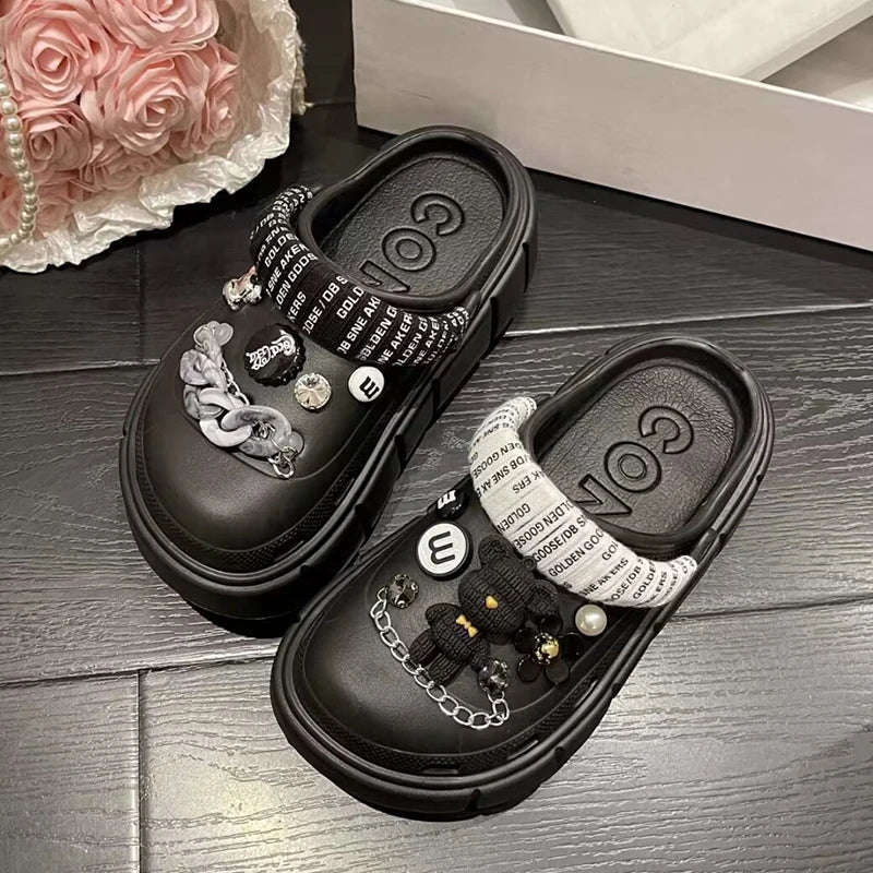 Fashion Charms Clogs New Arrival Thick Sole Outdoor Women Slippers High Quality Summer Beach Sandals For Girls Pi-Mart