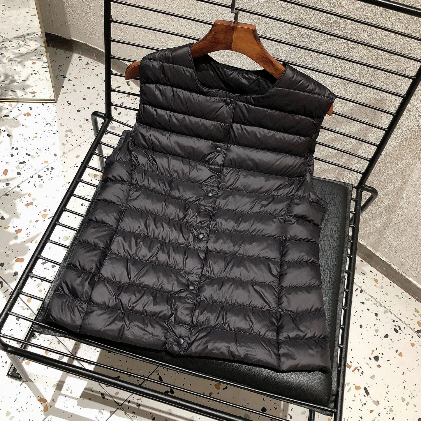 Female 90% White Duck Down Ultra Lightweight Packable Warm Down Liner Vest 2023 New Women Sleeveless Puffer Jacket LadyShow.Store