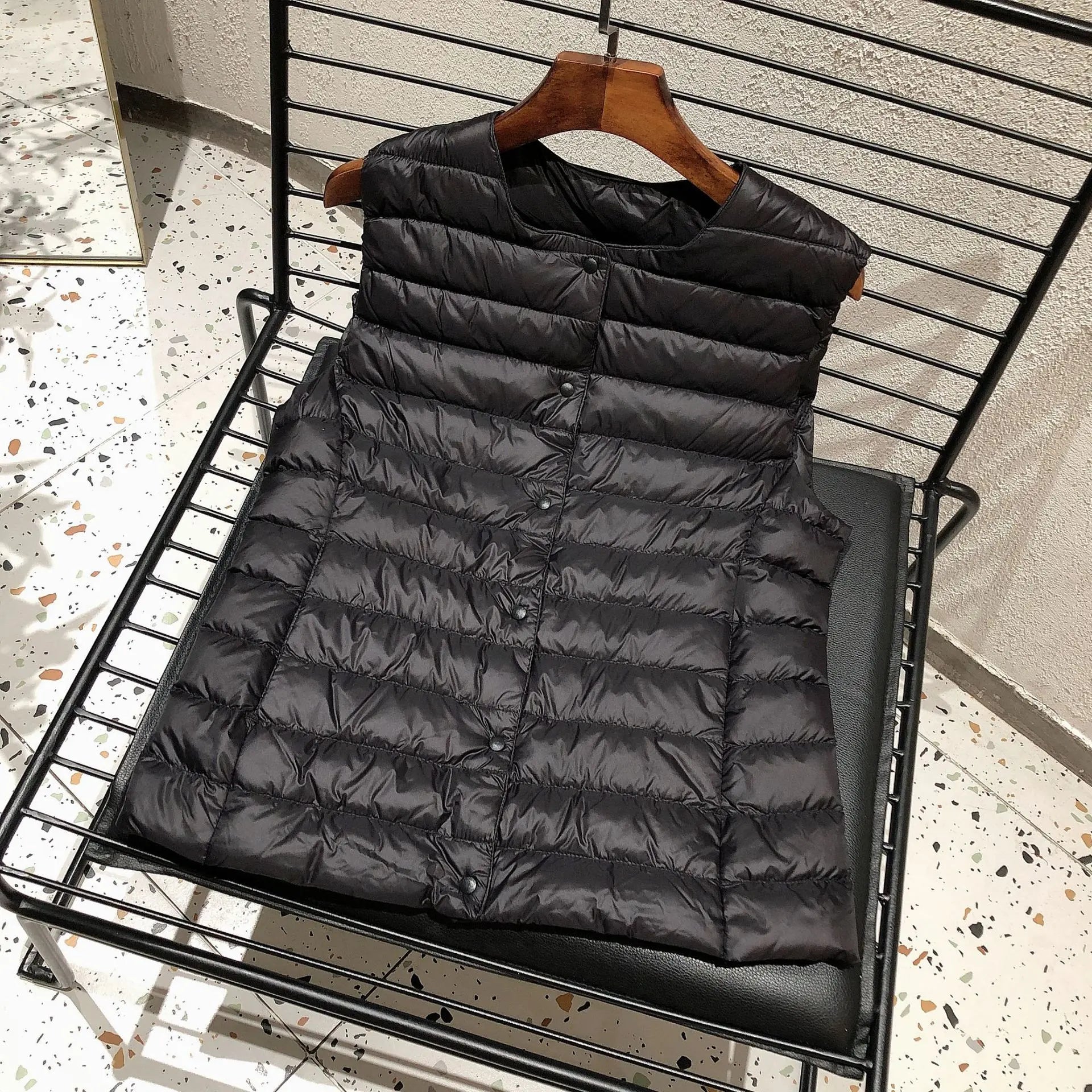 Female 90% White Duck Down Ultra Lightweight Packable Warm Down Liner Vest 2023 New Women Sleeveless Puffer Jacket LadyShow.Store