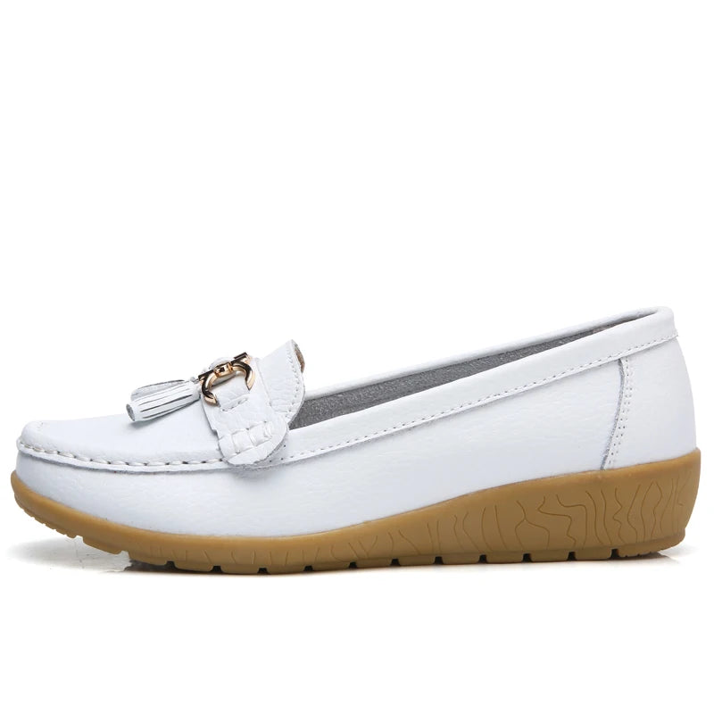 Women's Leather Slip-On Loafers White Casual Comfort Moccasins with Metal Tassel Gum Sole Large Sizes 41 42 43 for Dropshipping Pi-Mart