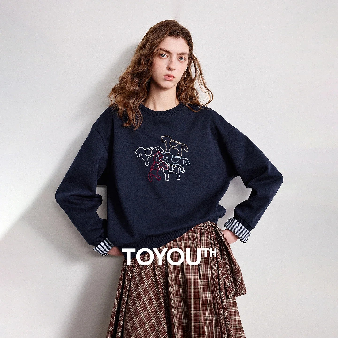 TOYOUTH Women Crewneck Patchwork Plaid Fake Two-Piece Pony Embroidery Loose Sweatshirt 2026 Spring New Tops LadyShow.Store