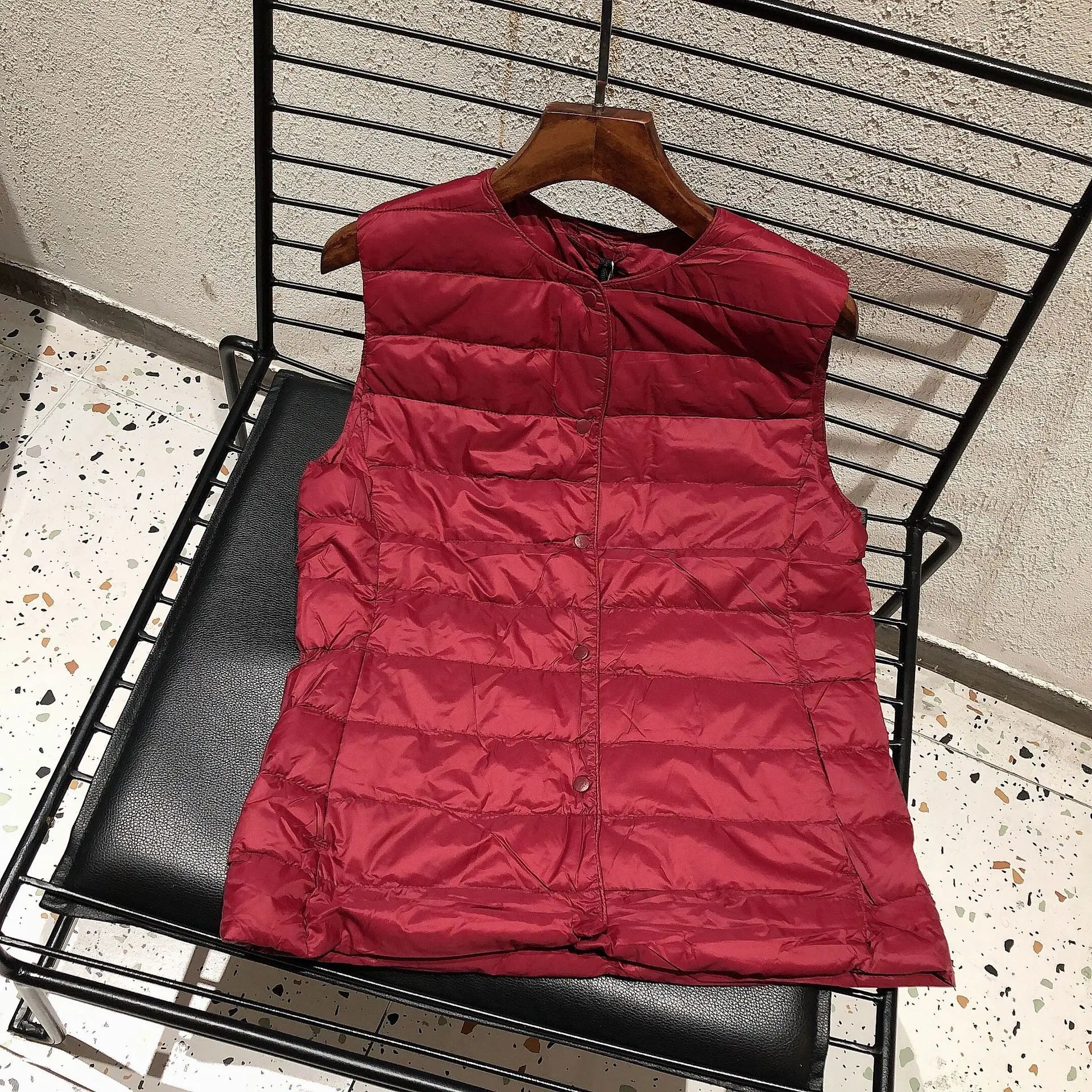 Female 90% White Duck Down Ultra Lightweight Packable Warm Down Liner Vest 2023 New Women Sleeveless Puffer Jacket LadyShow.Store