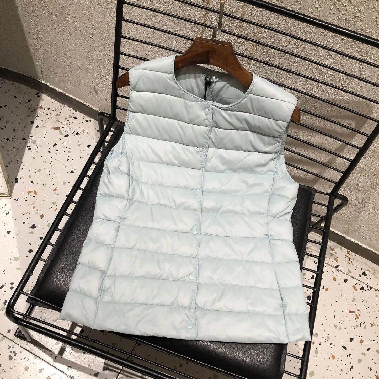 Female 90% White Duck Down Ultra Lightweight Packable Warm Down Liner Vest 2023 New Women Sleeveless Puffer Jacket LadyShow.Store