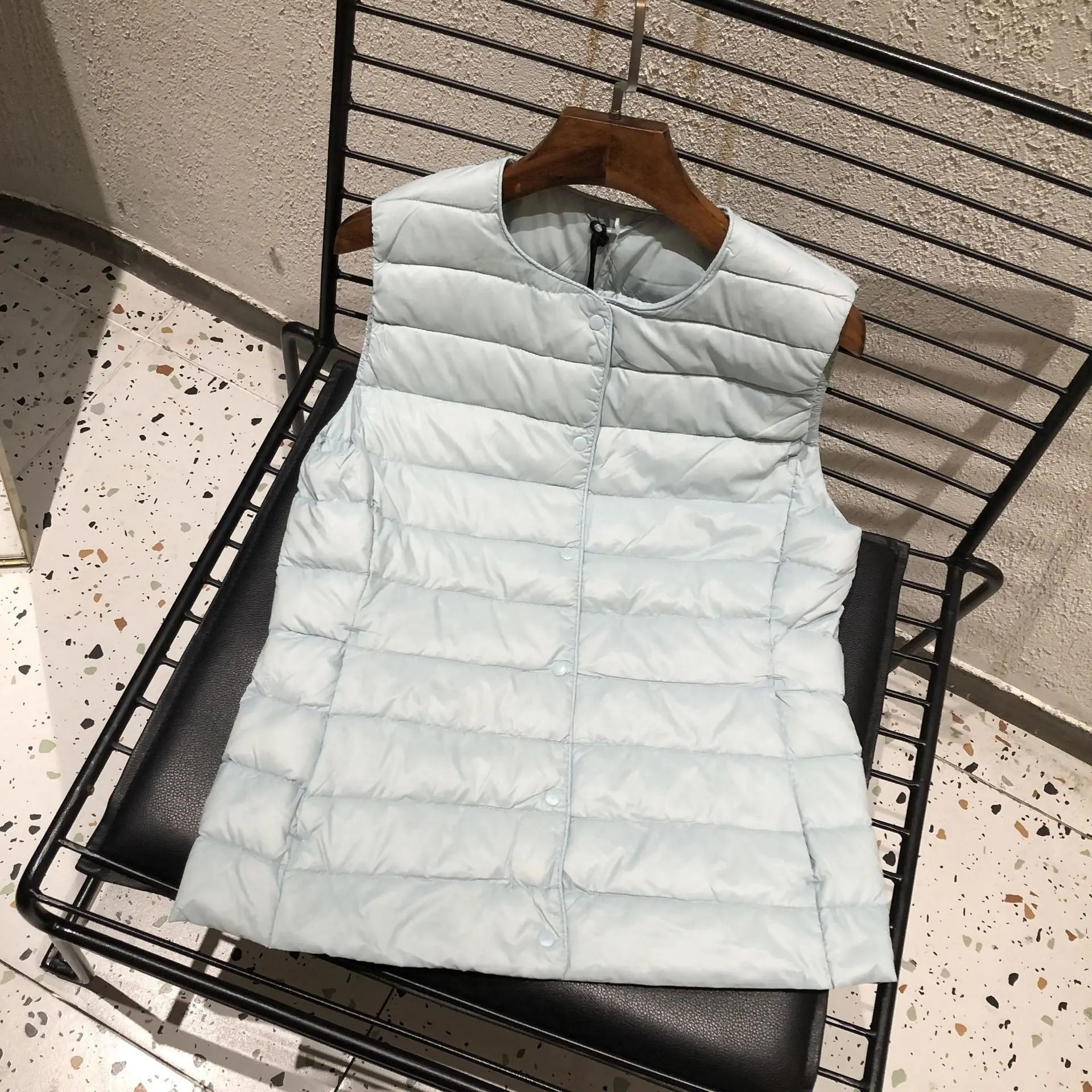 Female 90% White Duck Down Ultra Lightweight Packable Warm Down Liner Vest 2023 New Women Sleeveless Puffer Jacket LadyShow.Store